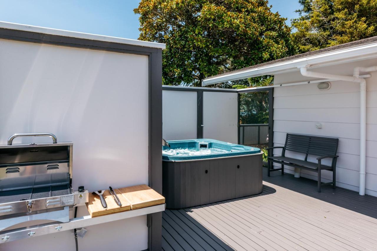 Number Six - Oneroa Holiday Home Esterno foto